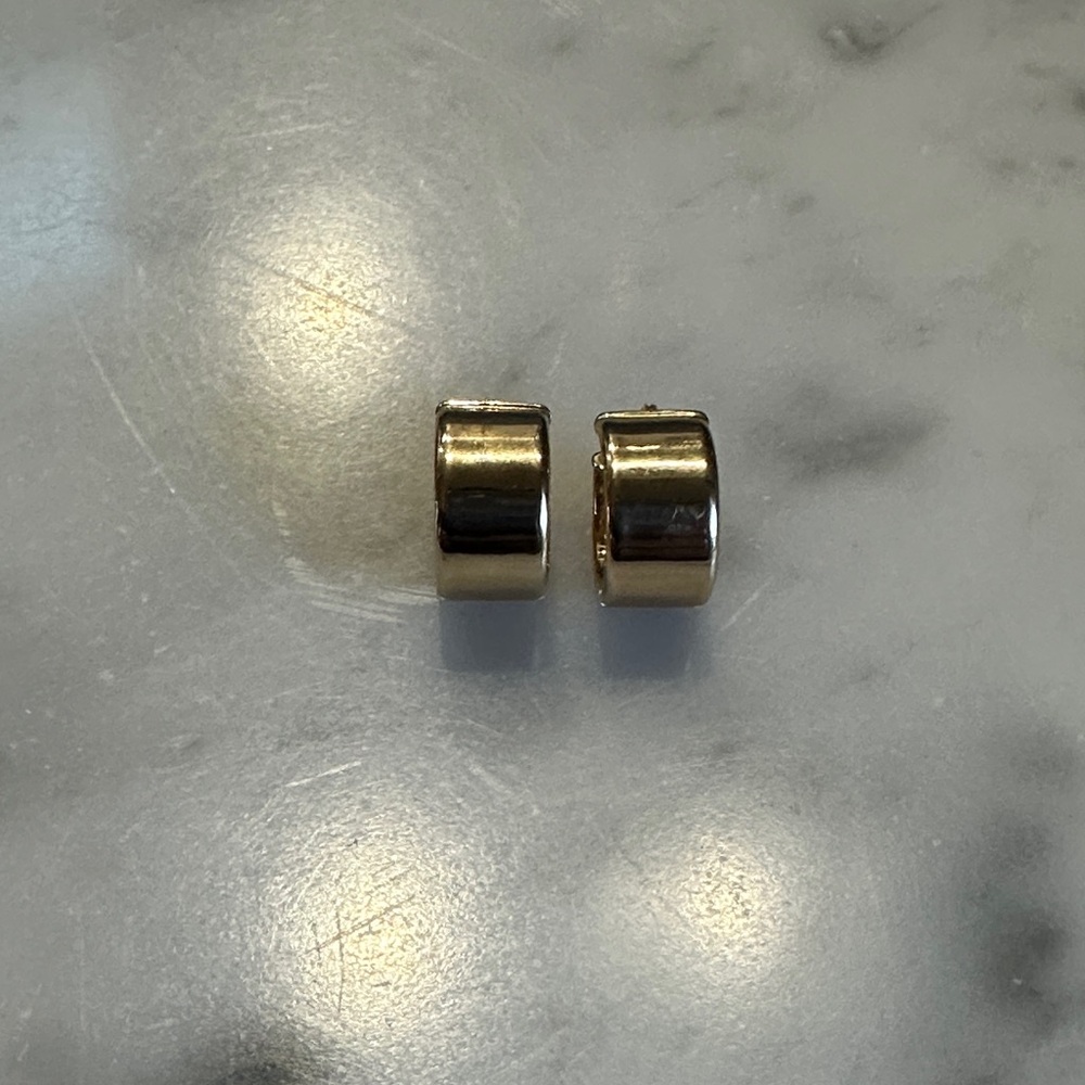 14 K Gold Huggie Hoop Earrings